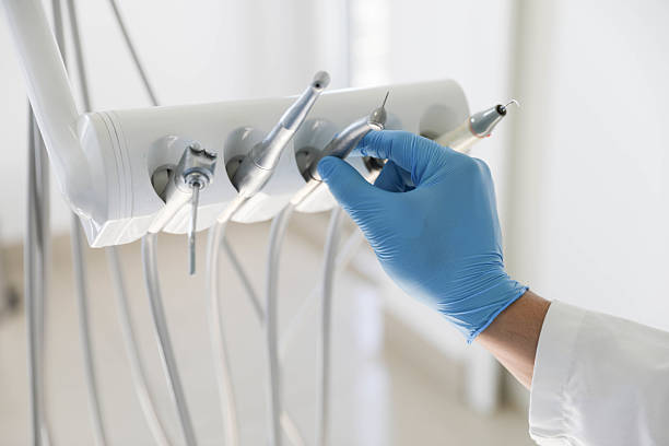 Professional Emergency Dentist technician working in Sandoval, IL